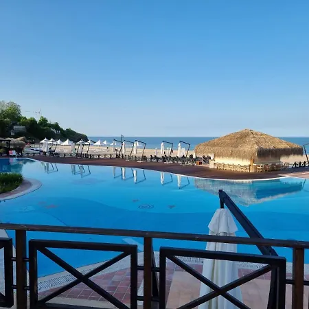 Oazis Lux Vip Apartamento *