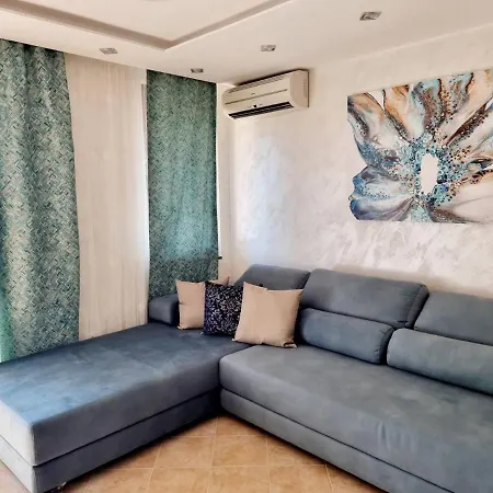 Oazis Lux Vip Apartamento *